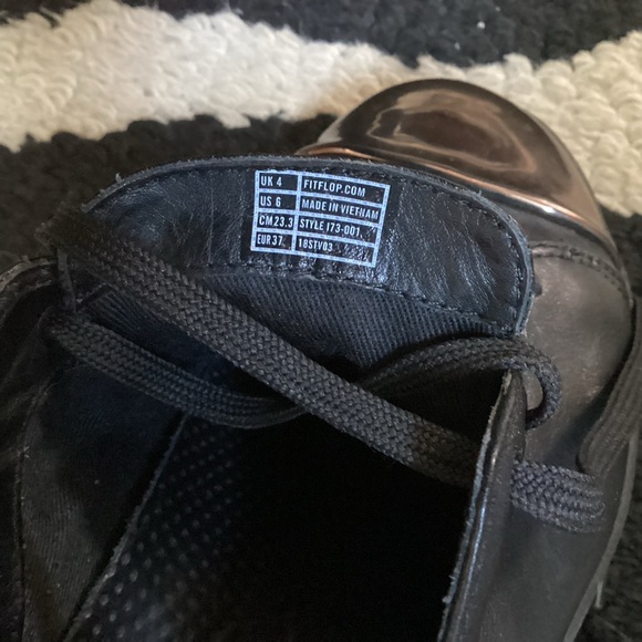 FITFLOP Sporty mirror-toe sneakers in soft black leather, Sz 6 - Picture 6 of 6